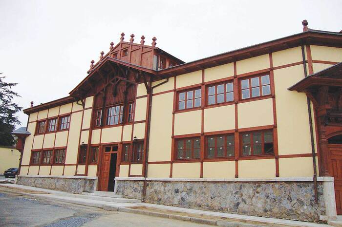 Yıldız Güvercinlik Binası
